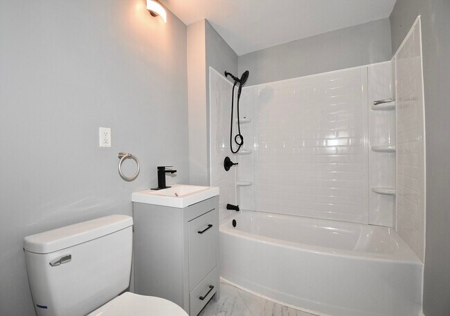 Foto del edificio - 838 Carew St