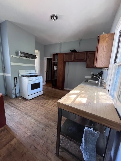 Building Photo - 42 Putnam Ave