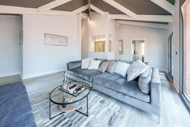 Building Photo - 6225 Koweta Rd: Recently Renovated 3BD, 3b...
