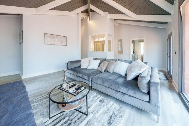 Foto del edificio - 6225 Koweta Rd: Recently Renovated 3BD, 3b...