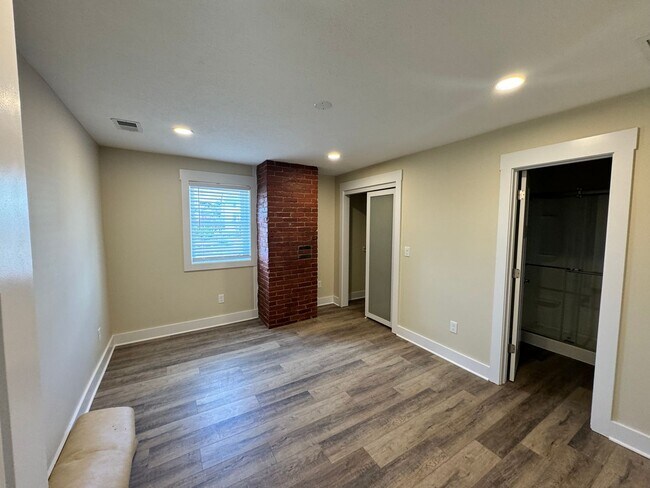 Foto del edificio - 206 Maple Ter