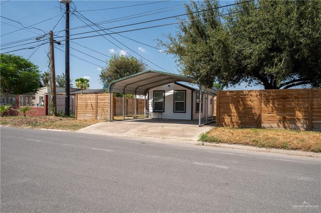 301 N 3rd St Unit B, McAllen, TX 78501 Room for Rent in McAllen, TX