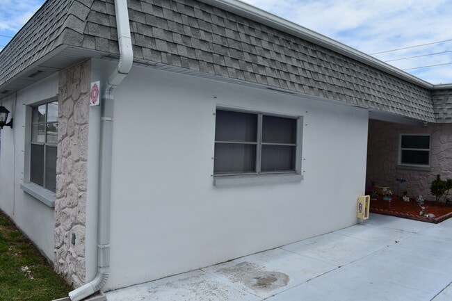 Building Photo - 4008 Audubon Dr