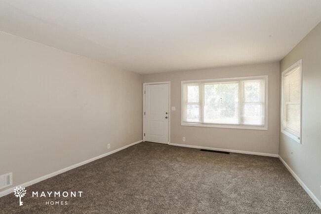 Foto del edificio - 678 Fairhaven Dr