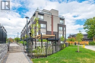 Building Photo - 1100-1100 Briar Hill Ave