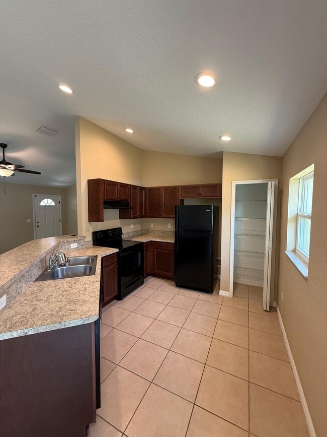 Building Photo - 15761 SW 23rd Avenue Rd