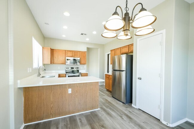 Building Photo - 4025 W Hackamore Drive