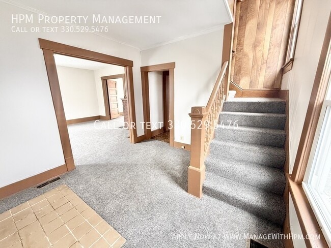 Building Photo - 2228 Seventh St SW