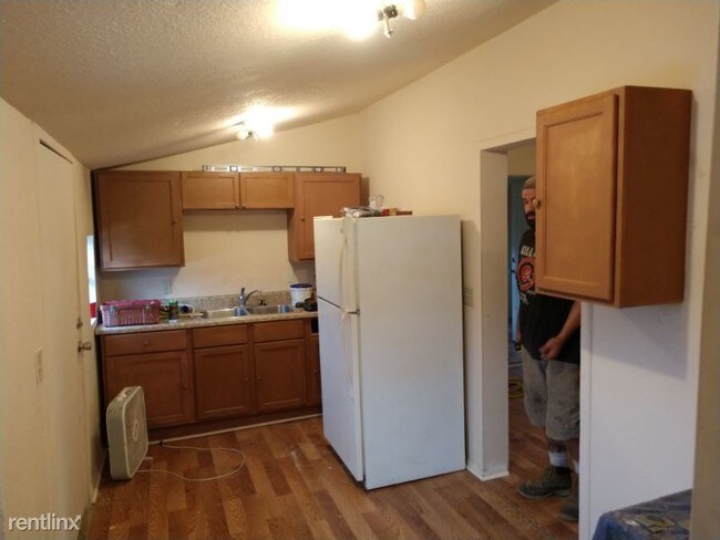 Building Photo - 3 br, 1 bath House - 1490 Polk St