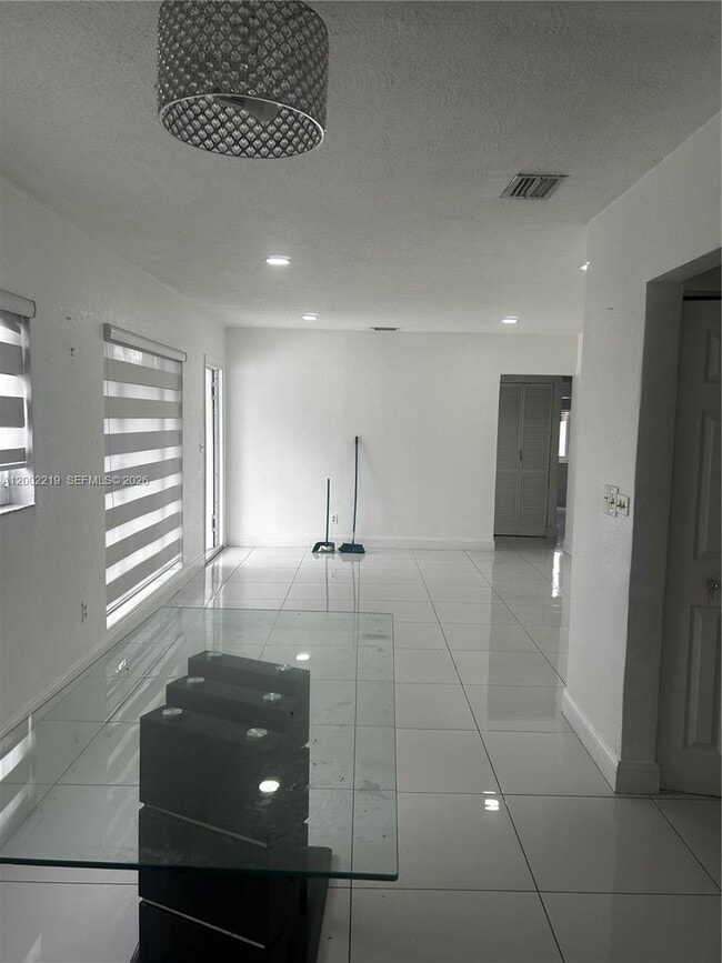 Building Photo - 6550 W 8th Ave