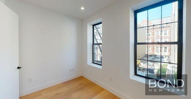 Building Photo - 77 E 3rd St