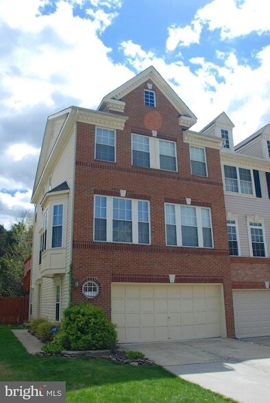 Building Photo - 1208 Cambria Terrace NE