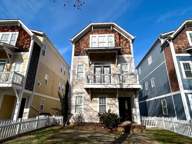 Foto del edificio - 1920 Lela Avenue