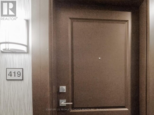 Building Photo - 470 Dundas St E