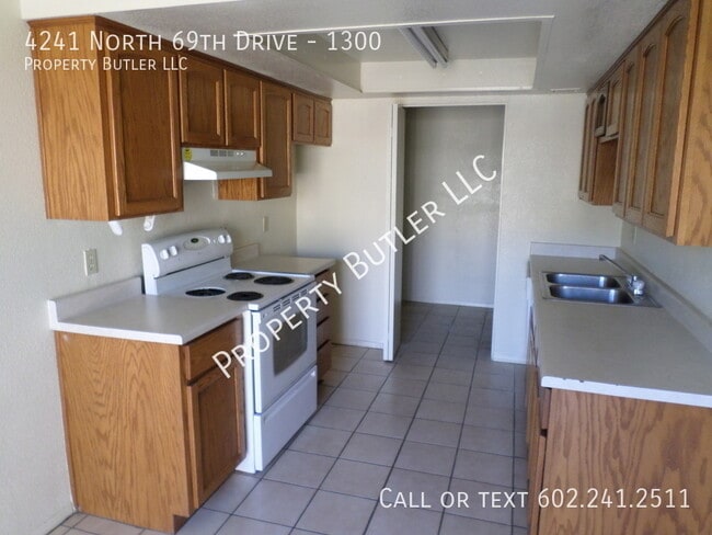 Building Photo - 4241 N 69th Dr
