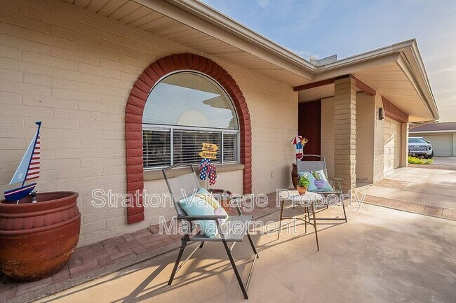 Foto del edificio - 7259 E Edgewood Ave