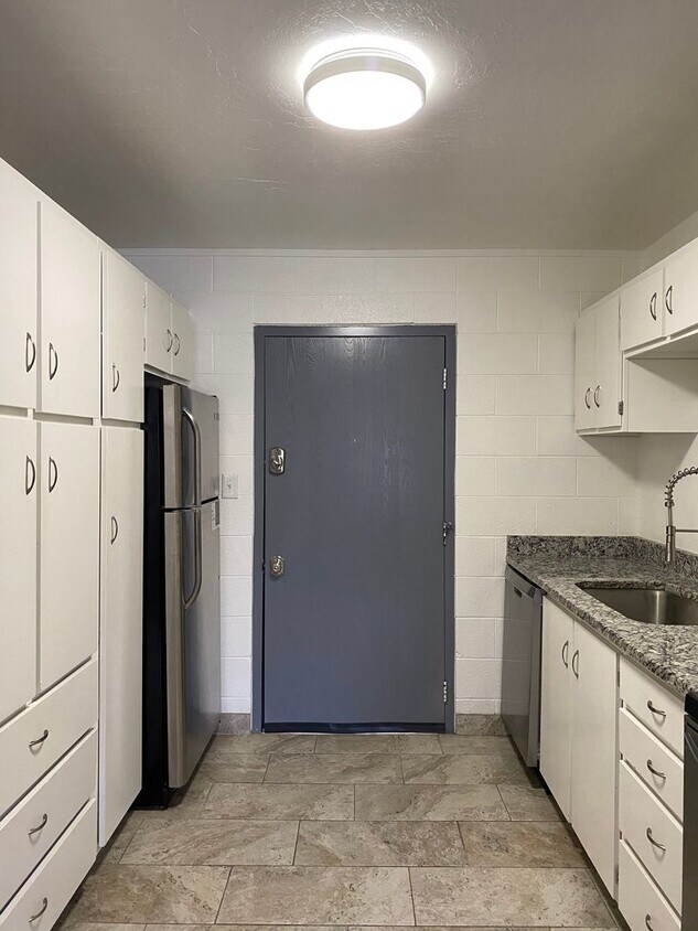 Foto principal - Studio Apartment - Available August 19th