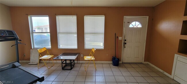 Foto del edificio - 706 SW 31st St