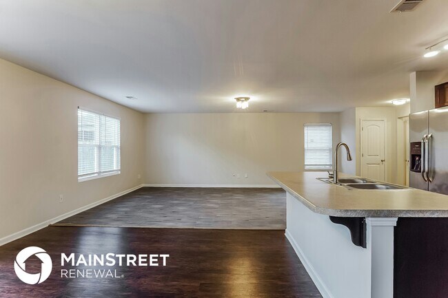 Foto del edificio - 4807 Woodford Cir