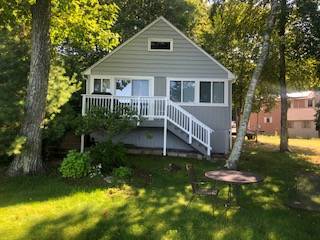 Foto del edificio - Lakefront house