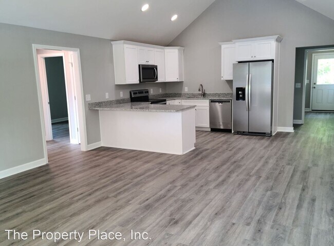 Building Photo - 3 br, 2 bath House - 103A Oak Park Drive