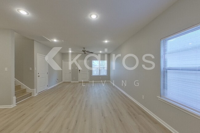 Foto del edificio - 10114 W 20th St