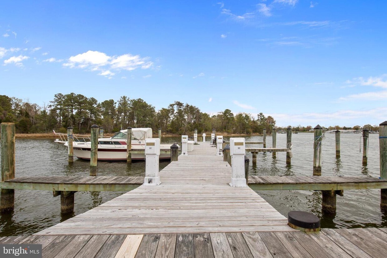 Primary Photo - 311 Oyster Bay Pl