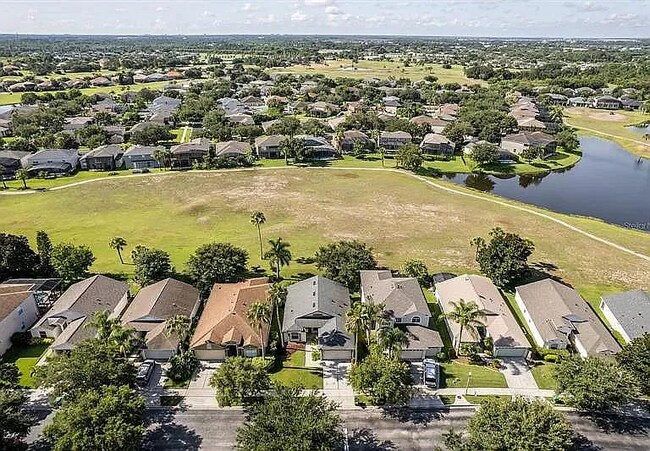 Backyard Golf Course - 15412 Amberbeam Blvd