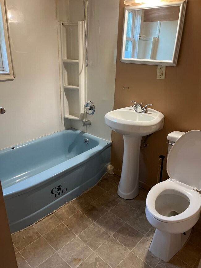 Foto del edificio - 2 Bed, 1 Bath Home
