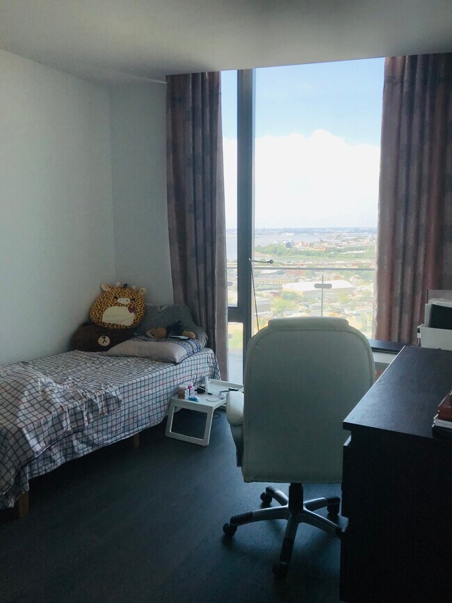 Foto del edificio - 13105-13140 Rd