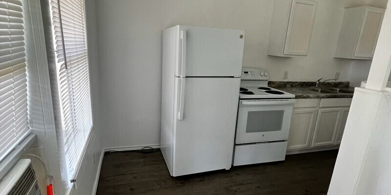 Foto principal - 522 W Alice Ave