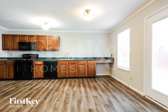 Building Photo - 10964 Sweetsen Rd