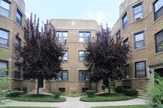 Building Photo - 632 W Stratford