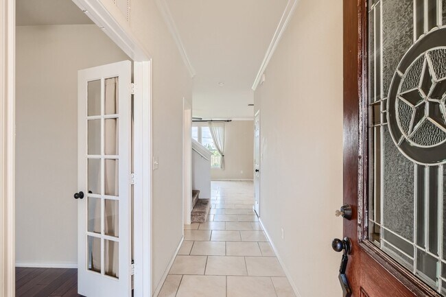 Foto del edificio - 12406 Crockett Way
