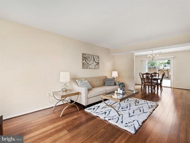 Building Photo - 8648 Brae Brooke Dr