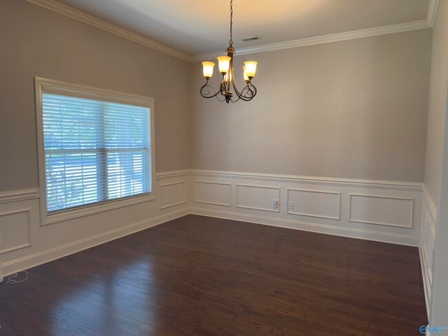 Building Photo - 2444 Bell Manor Dr SW