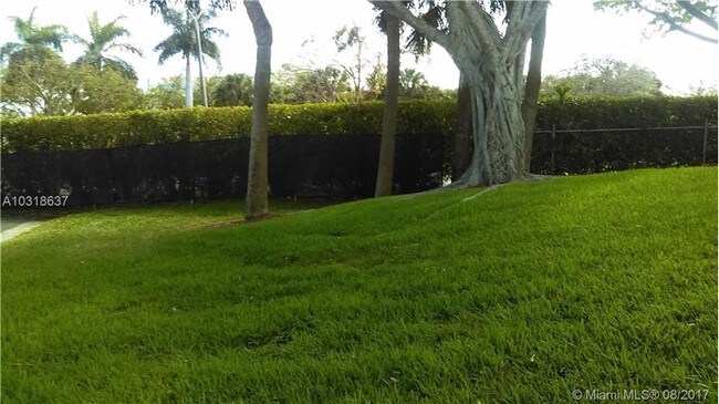 Foto del edificio - 931 NW 122nd Ter