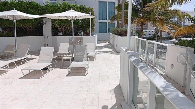 Foto del edificio - 401 N Birch Rd