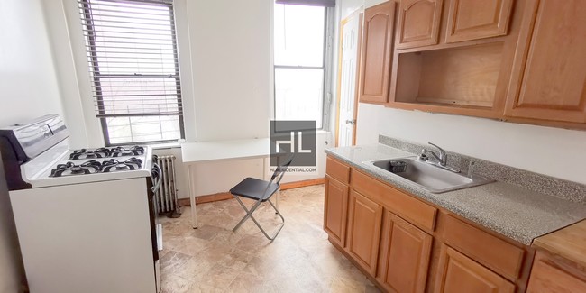 Building Photo - Prime Williamsburg 1 Bed Apartment Near L