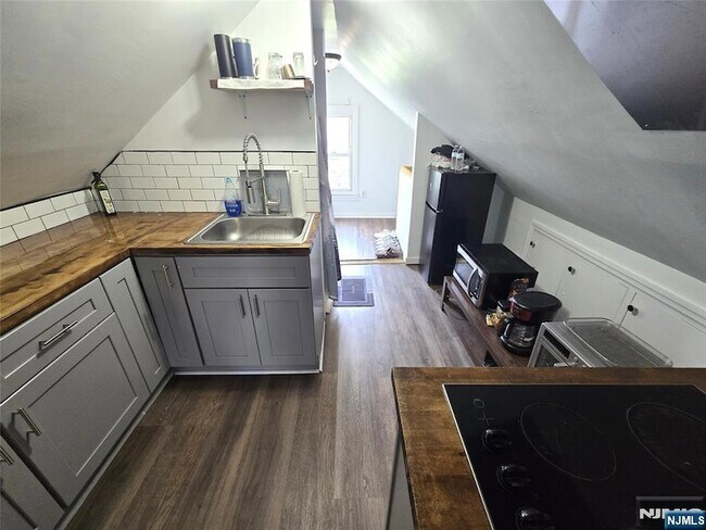 Foto del edificio - 167 Columbia St