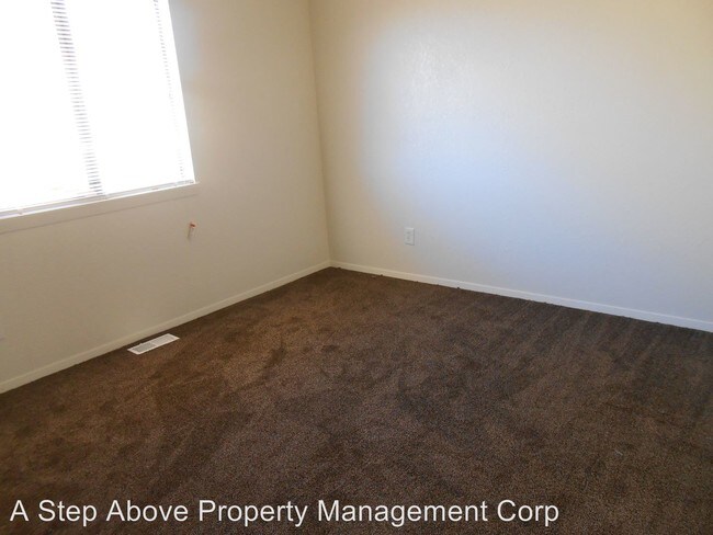 Building Photo - 488 32 Rd