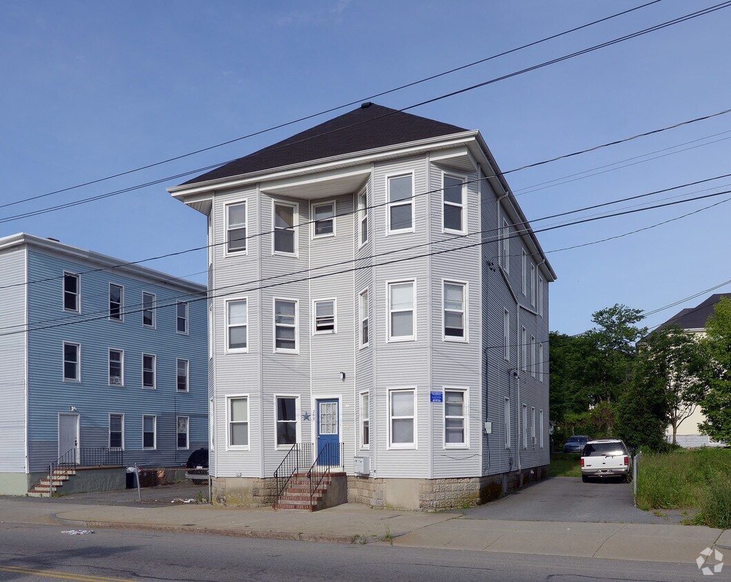 Building Photo - 269 Belleville Ave