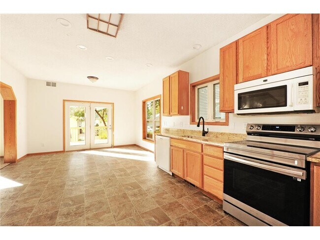 Foto del edificio - 1065 23rd Ave SE