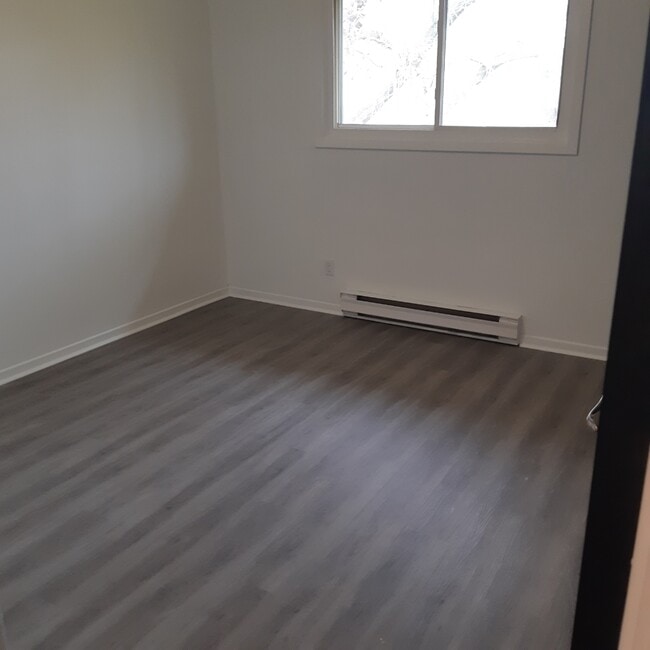 Building Photo - 32 Washburn St