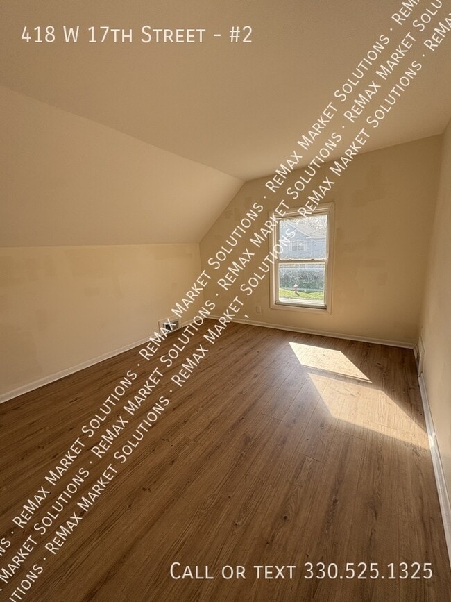 Foto del edificio - 418 W 17th St