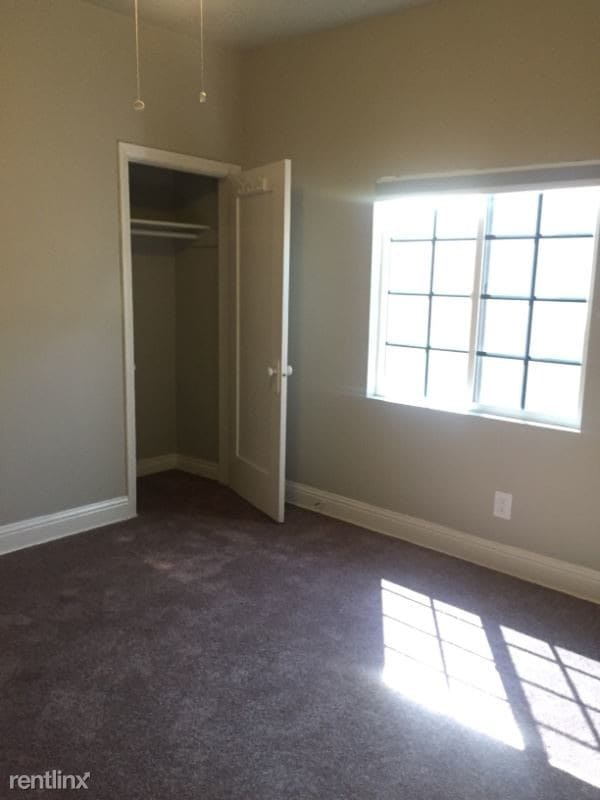 Building Photo - 1 br, 1 bath Apartment - 3930 W 28th St
