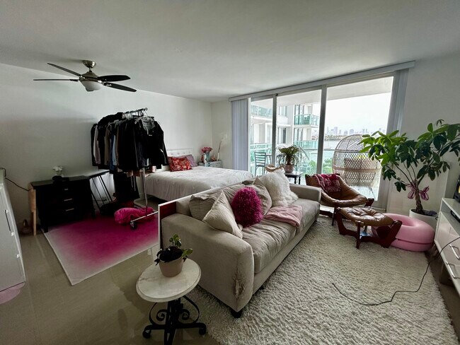 Foto del edificio - 1000 West Ave