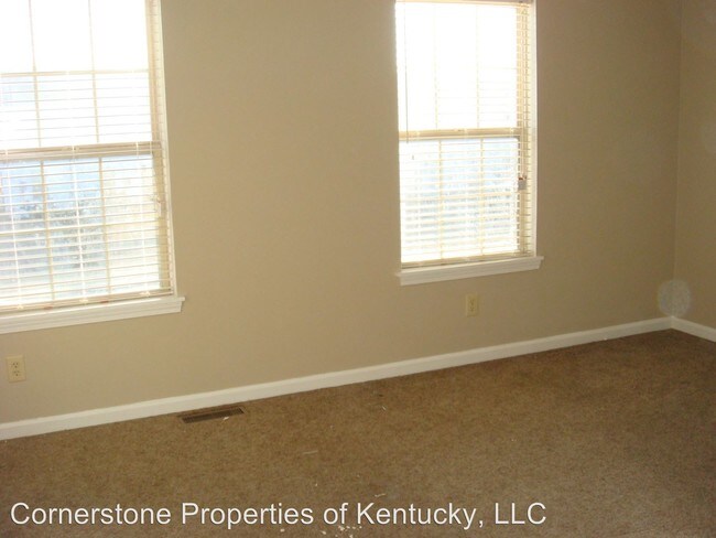 Building Photo - 103-125 Jennifer Dr