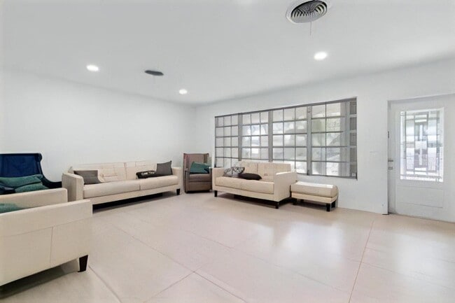 Photo - 5911 SW 36th Terrace House