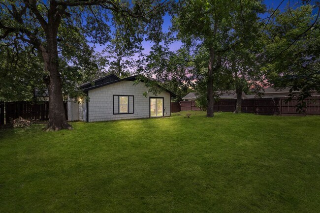 Foto del edificio - Charming Renovated Home for Lease in Denison!